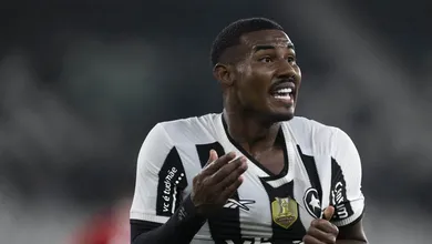 Press&atilde;o interna e exig&ecirc;ncias do Forest: Os bastidores do retorno rel&acirc;mpago de Cuiabano ao Botafogo