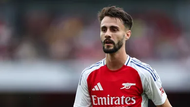 Arsenal libera dupla de escanteados a rec&eacute;m-promovido na Alemanha