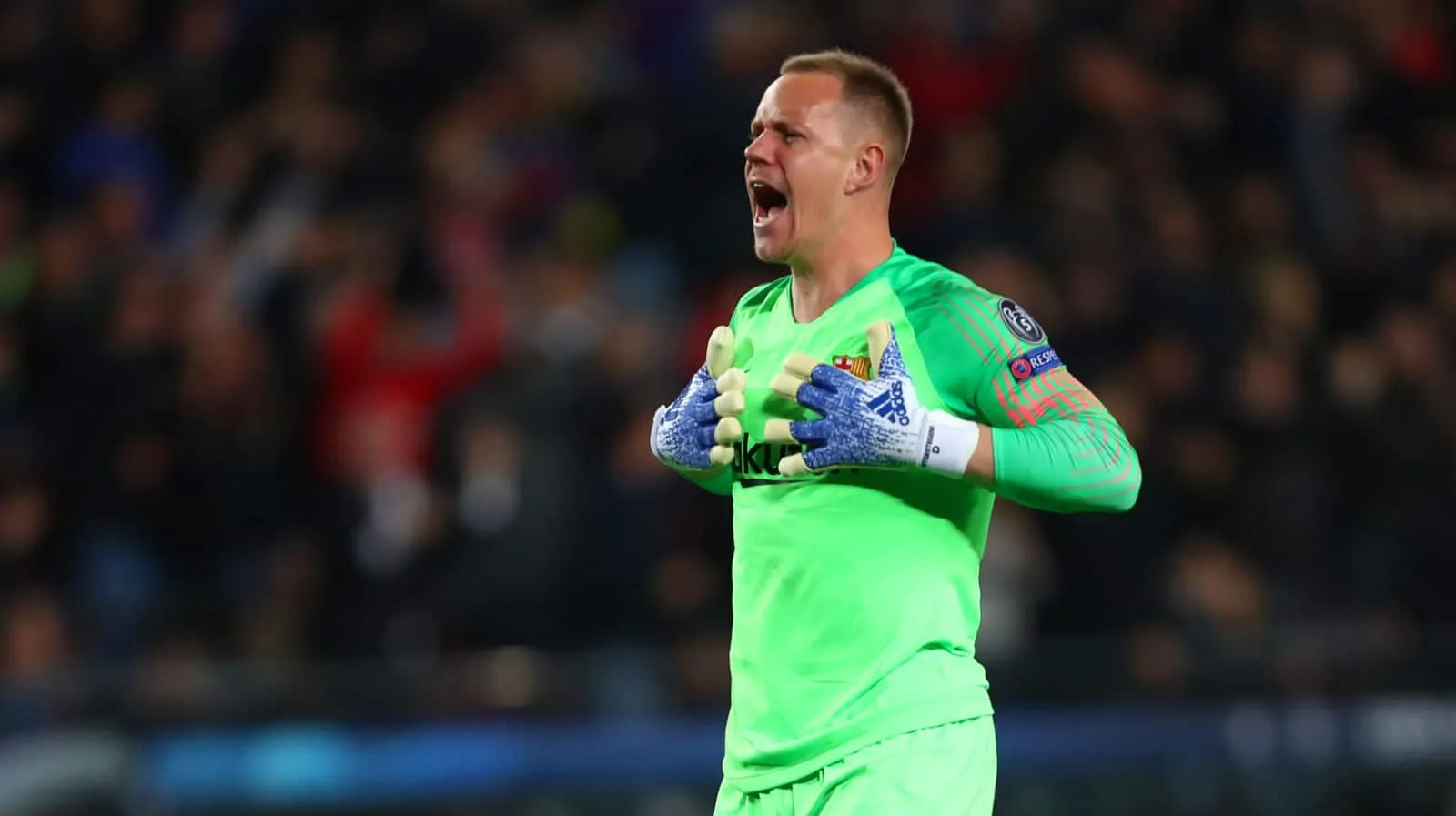 Candidato ao outro pr&ecirc;mio de melhor do mundo, Stegen novamente valeu ouro ao Barcelona