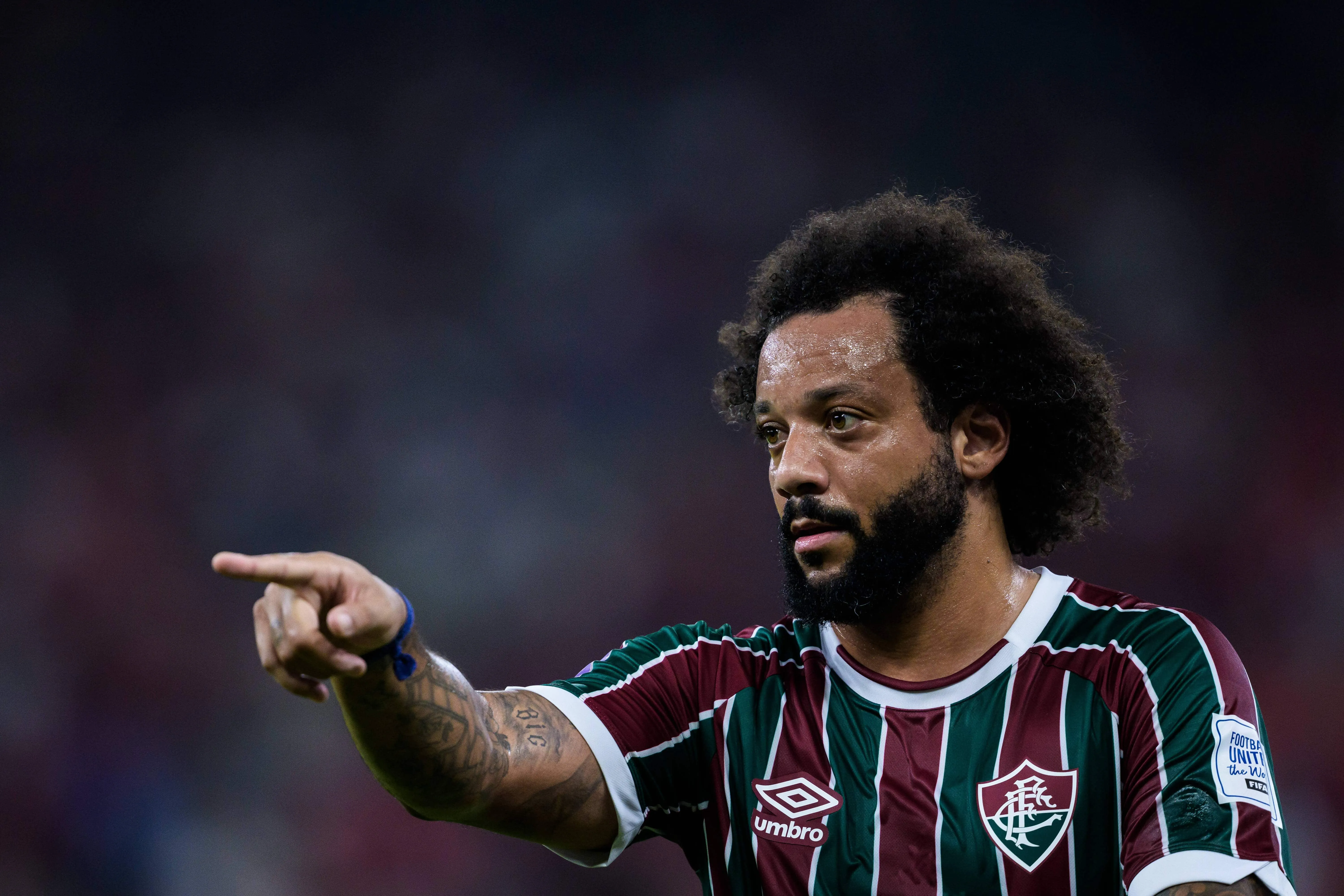 Caneta de Marcelo habilita sonho do Fluminense: o melhor lugar do mundo &eacute; um cora&ccedil;&atilde;o tricolor