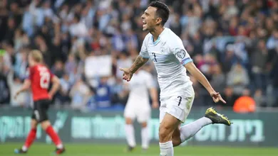Com tr&ecirc;s gols, Eran Zahavi comandou a grande vit&oacute;ria de Israel sobre a &Aacute;ustria
