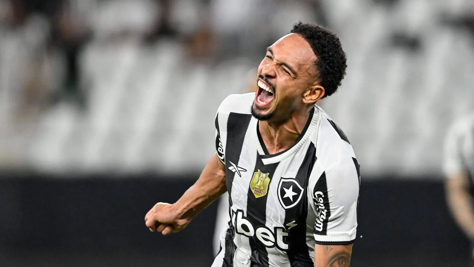 Vitinho marcou o seu primeiro gol com a camisa do Botafogo (Foto: Imago)