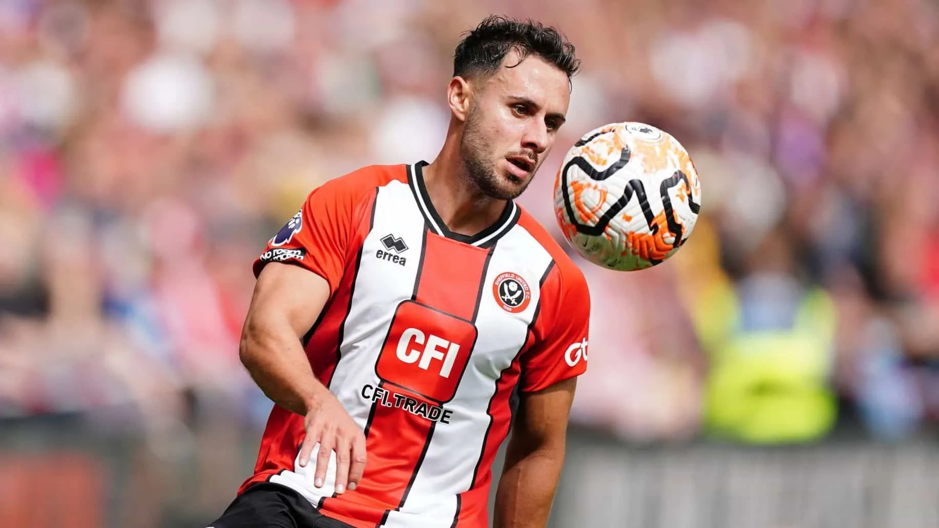 Ex-Premier League, lateral da sele&ccedil;&atilde;o grega &eacute; encontrado morto na piscina de casa