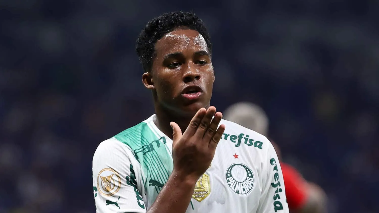 Endrick lidera Palmeiras no bi e toma rota oposta &agrave; de Neymar para substitu&iacute;-lo como o cara do Brasil