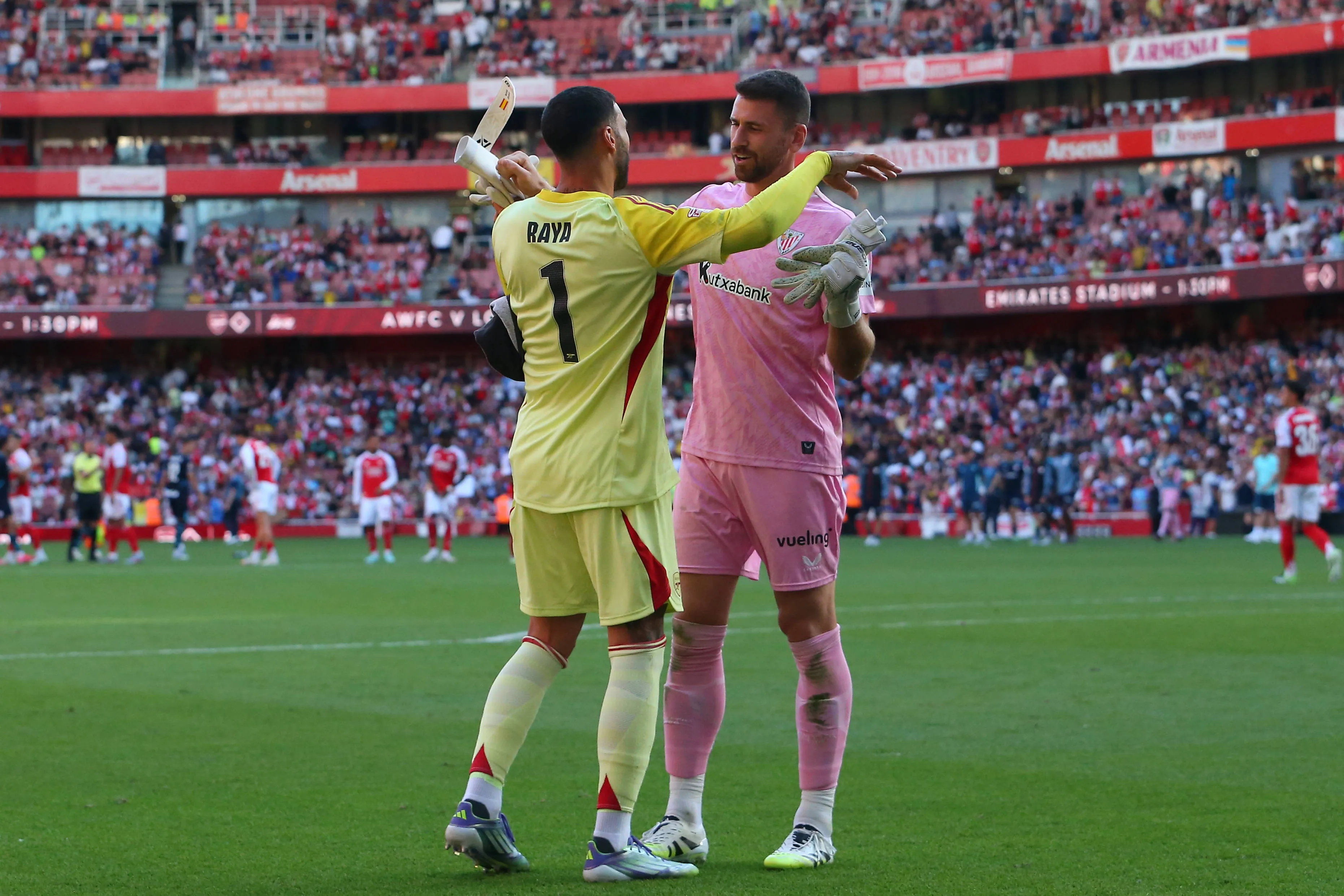 Os goleiros David Raya e Unai Simón
