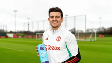 Maguire esperou quieto um ano e meio e calou cr&iacute;ticos ao ganhar jogador do m&ecirc;s da Premier League