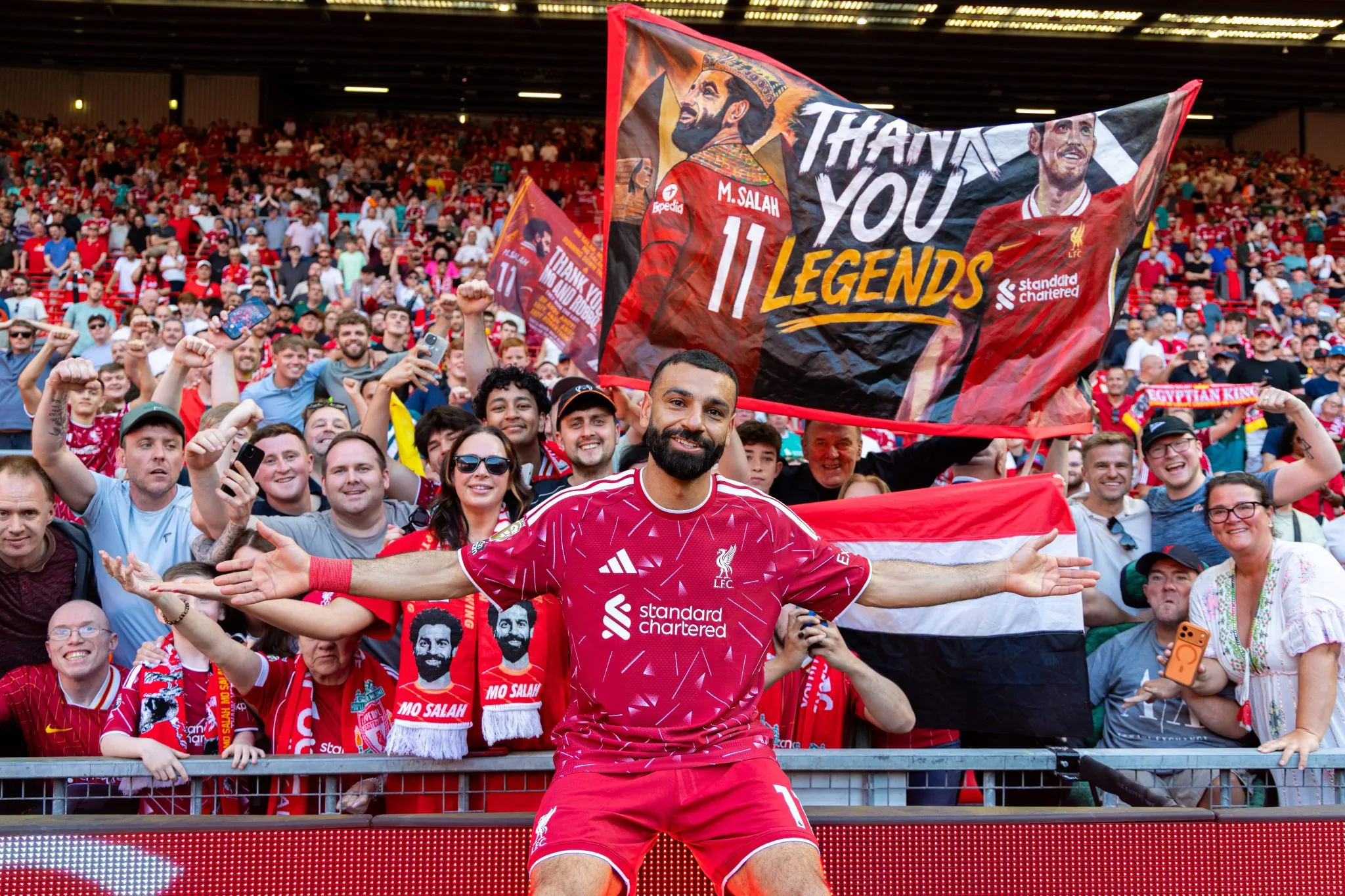 Salah em despedida do Liverpool 