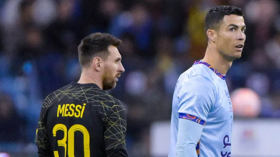 'Messi nunca marcou contra mim, j&aacute; Cristiano...': &iacute;dolo italiano compara craques