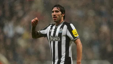 Sandro Tonali tem puni&ccedil;&atilde;o definida por envolvimento com apostas esportivas