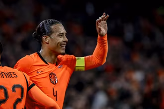 Em amistoso sem duas estrelas, Holanda vence Noruega com estreia discreta de joia