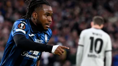 Lookman faz hist&oacute;ria com hat-trick, Atalanta derruba invicto Leverkusen e leva Liga Europa