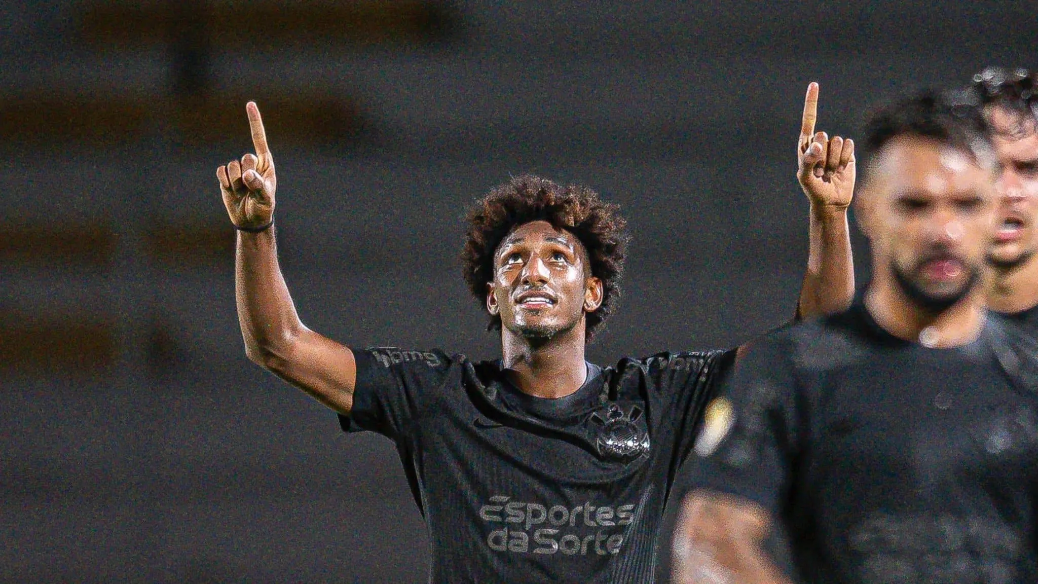 Gol que deu vit&oacute;ria do Corinthians sobre a Ponte Preta teve press&aacute;gio durante aquecimento