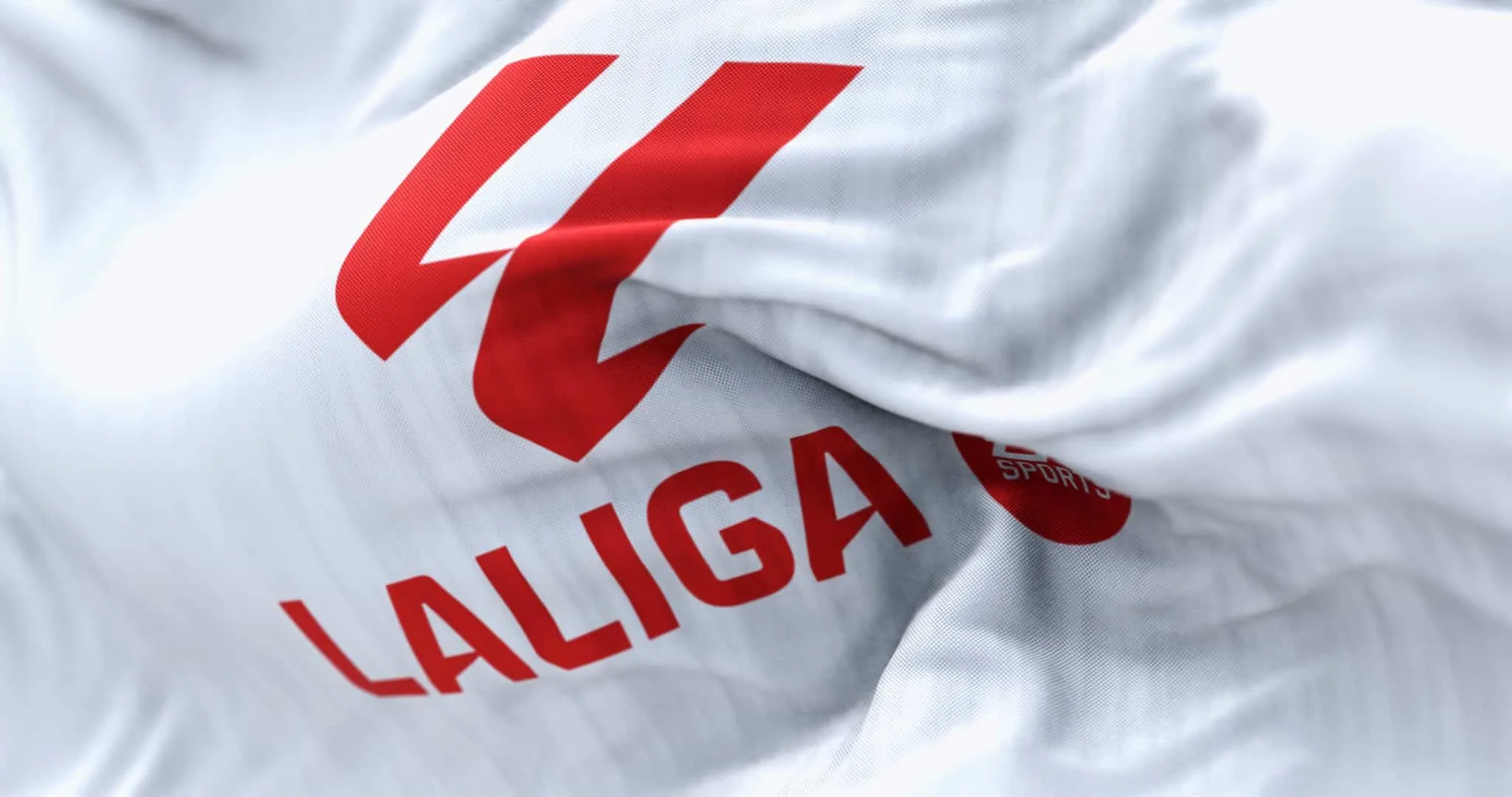 LaLiga afirma que pirataria tira cerca de R$ 4 bilh&otilde;es de clubes espanh&oacute;is