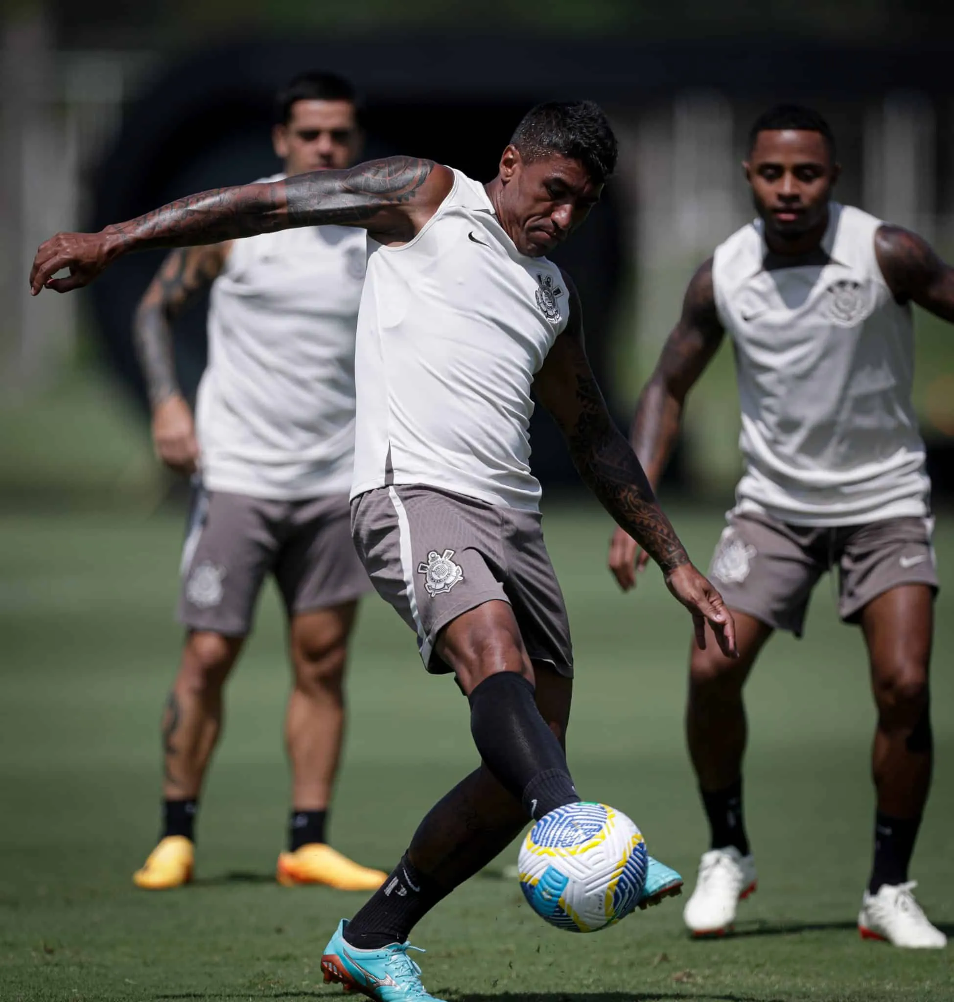 Corinthians segue desfalcado no meio de campo, mas pode ter surpresa para a Copa do Brasil