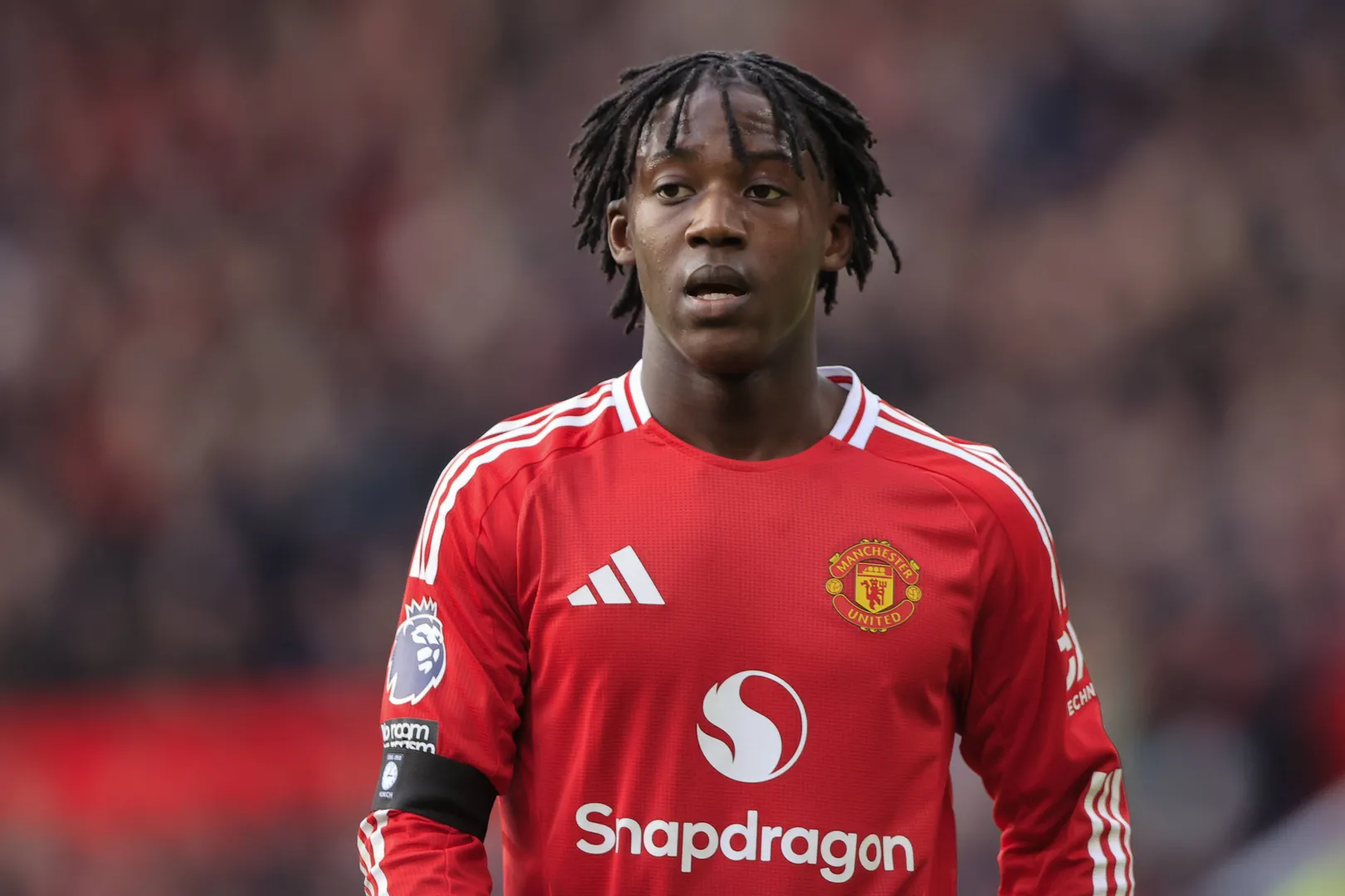 Kobbie Mainoo em a&ccedil;&atilde;o pelo Manchester United