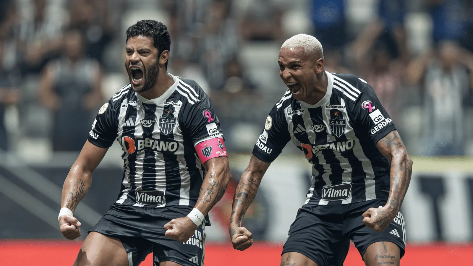 Diferen&ccedil;as de Hulk e Deyverson se complementam no Atl&eacute;tico-MG, e Milito d&aacute; aval