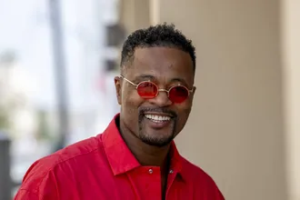 &lsquo;Recebi propostas para jogar no Brasil&rsquo;: A decis&atilde;o de Evra que podia ter mudado sua carreira