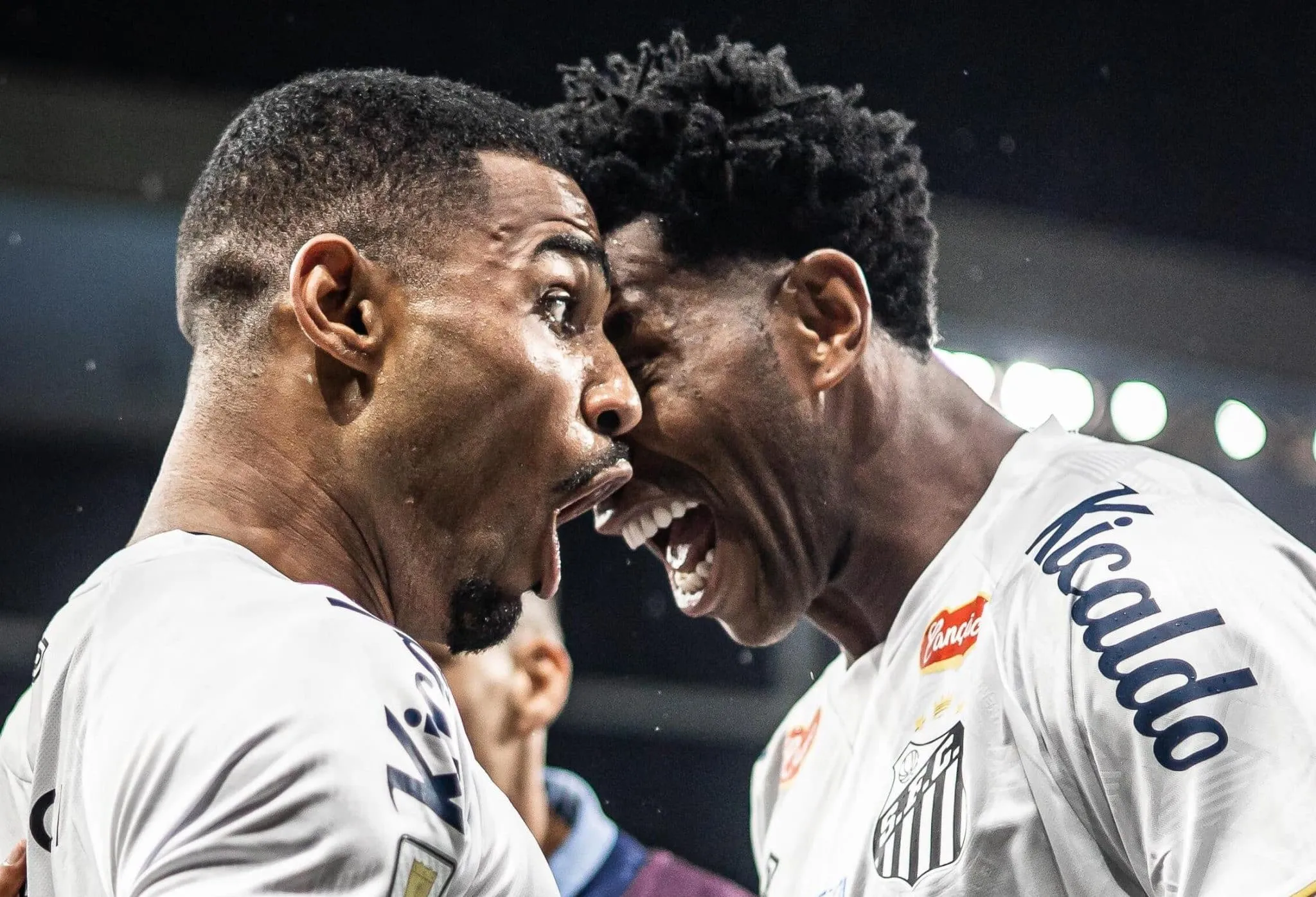 Santos faz a festa com recorde na Neo Qu&iacute;mica Arena e volta &agrave; final do Paulist&atilde;o