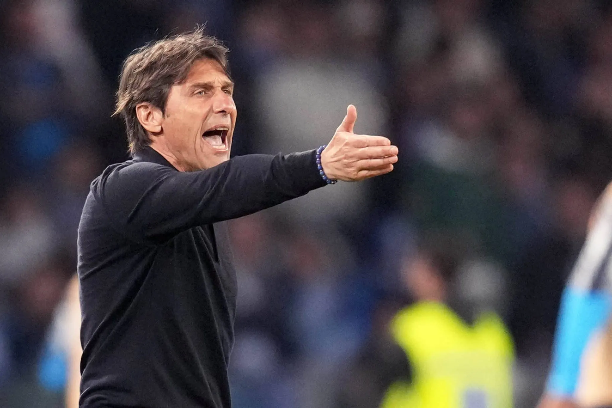 Ant&ocirc;nio Conte tem futuro incerto no Napoli e clube j&aacute; define poss&iacute;vel substituto