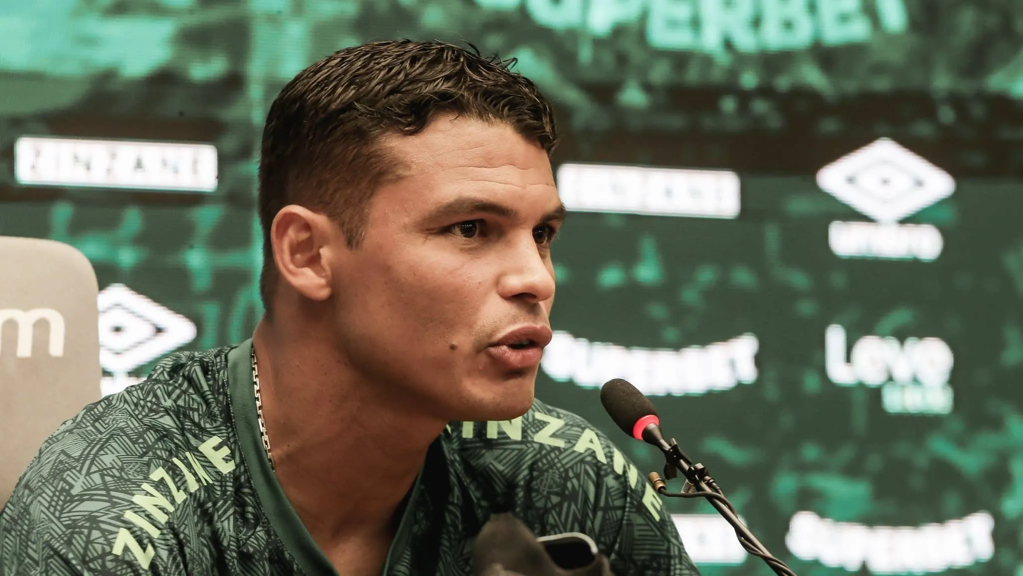 A emo&ccedil;&atilde;o de Thiago Silva ao falar sobre o momento de reestreia no Fluminense