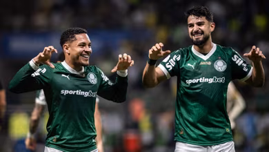 Palmeiras d&aacute; show com grandes hits no come&ccedil;o, destr&oacute;i o Vasco e encerra s&oacute; com lados B