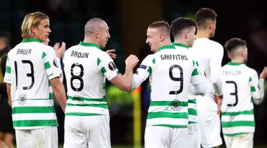 A Esc&oacute;cia &eacute; mais uma liga a ser declarada encerrada, com o Celtic campe&atilde;o e Hearts rebaixado