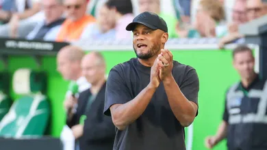 Bayern de Munique sofre al&eacute;m da conta em estreia de Kompany na Bundesliga