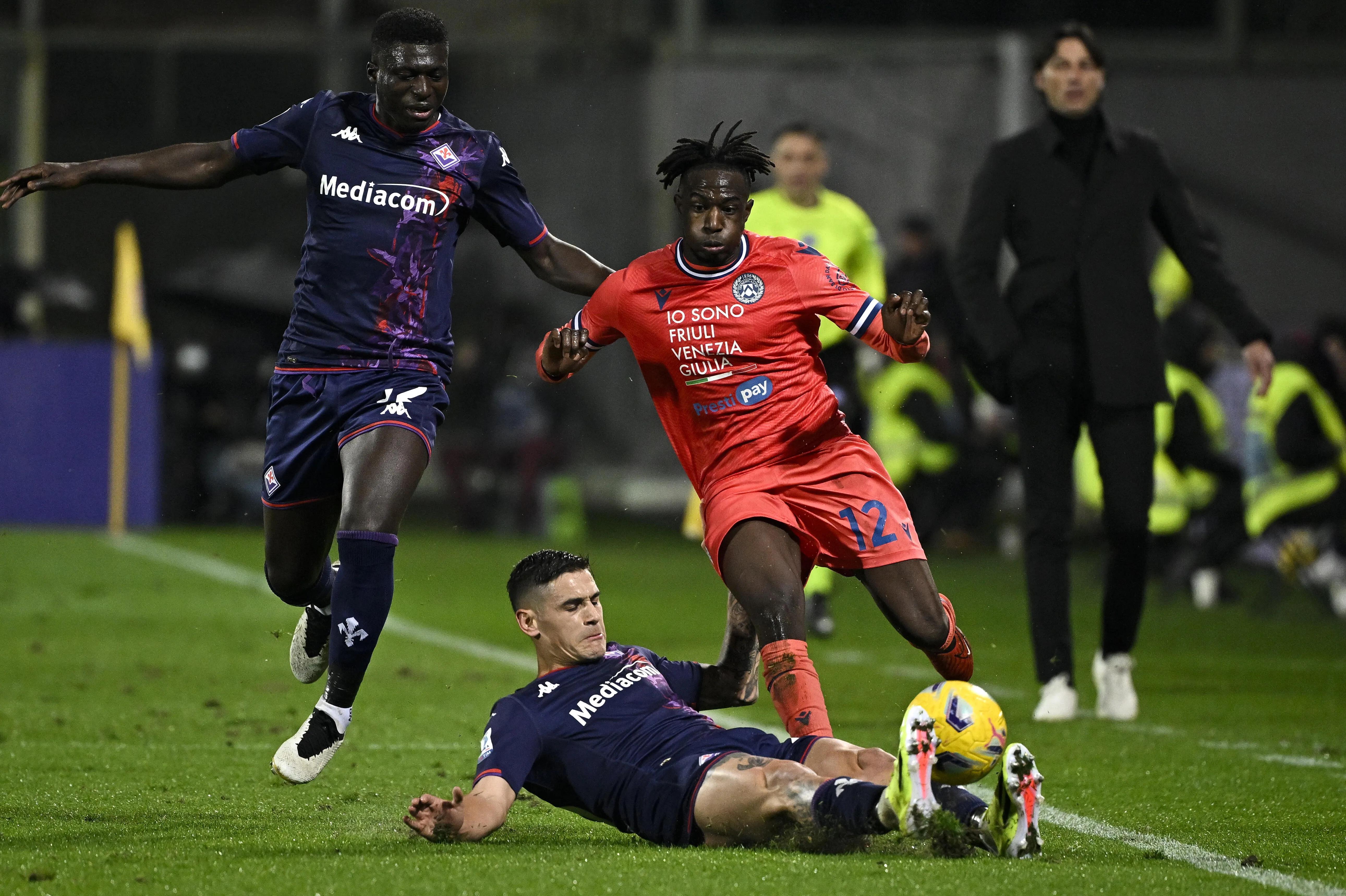 A Udinese jogou muita bola e merecia a vit&oacute;ria, mas a resili&ecirc;ncia da Fiorentina garantiu um 2 a 2 divertido em Floren&ccedil;a