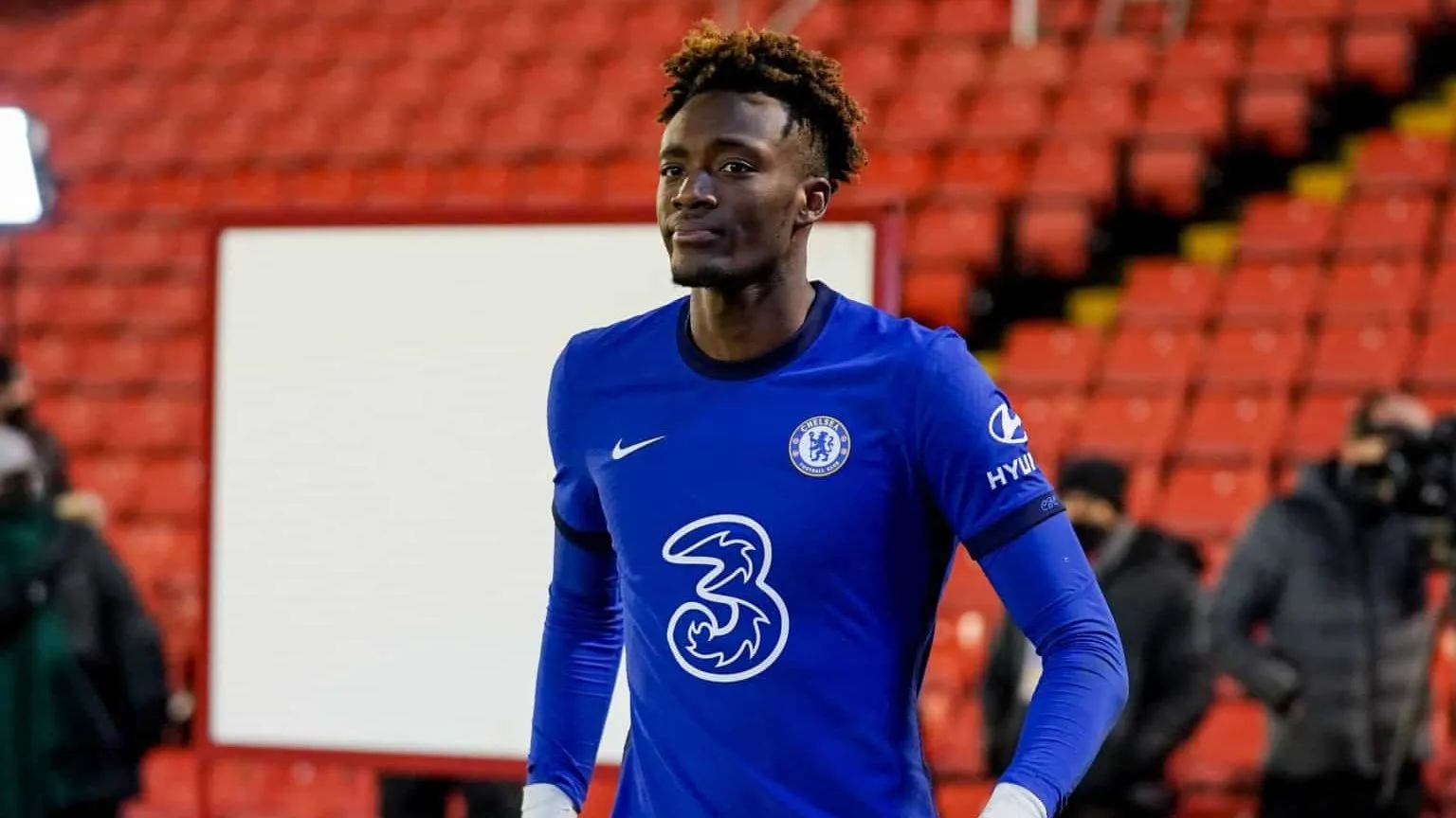 Newcastle define ex-Chelsea como reposi&ccedil;&atilde;o ideal do artilheiro Isak