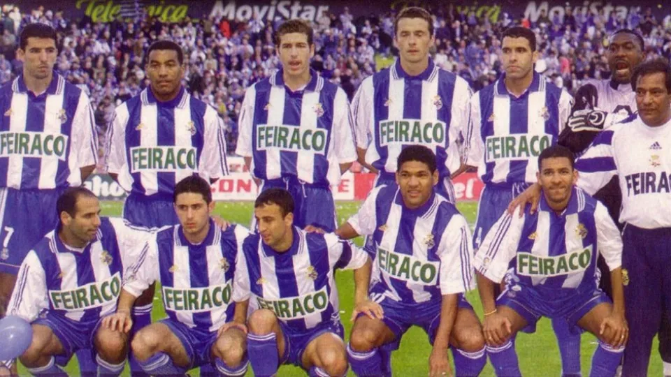 Com v&aacute;rios craques brasileiros, o Deportivo montou um esquadr&atilde;o capaz de ser campe&atilde;o espanhol h&aacute; 20 anos