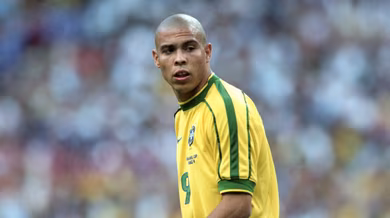 &lsquo;Com a tecnologia de hoje, Ronaldo teria alongado a carreira e n&atilde;o teria sofrido tanto como sofreu&rsquo;