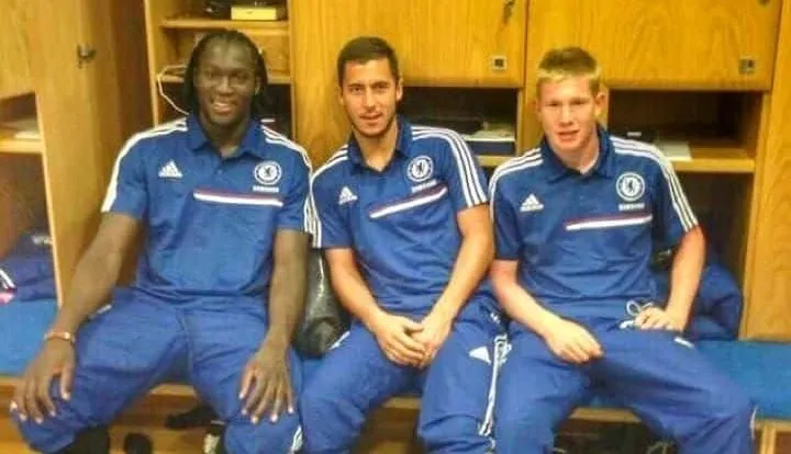 Destino de jovens promessas no Chelsea &eacute; alerta para &Acirc;ngelo