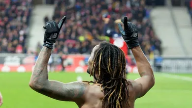 Renato Sanches fez seu primeiro gol pelo Lille em vit&oacute;ria nervosa contra o Montpellier