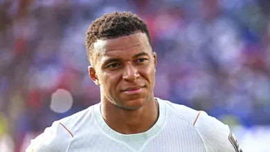 &lsquo;Cr&iacute;ticas est&uacute;pidas. Isso &eacute; inaceit&aacute;vel&rsquo;: Campe&atilde;o do mundo rebate ataques a Mbapp&eacute; no Real Madrid