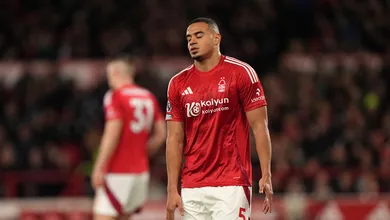 Ex-United salva erro de Murillo em virada do Nottingham Forest sobre o Aston Villa