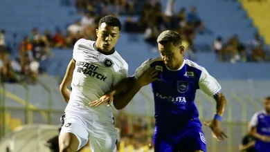 Em mais um jogo ruim, mas com emo&ccedil;&atilde;o no fim, Botafogo vence, de virada, o Rio Claro pela Copinha