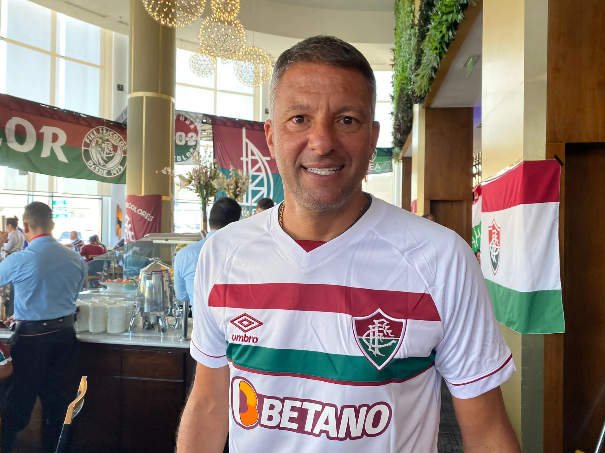 Washington, o Cora&ccedil;&atilde;o Valente, guia torcida do Fluminense antes da estreia no Mundial: &lsquo;Vai ser 2 a 0 e vamos para final!&rsquo;