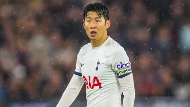 O empate entre West Ham x Tottenham s&oacute; favoreceu um time: o Aston Villa