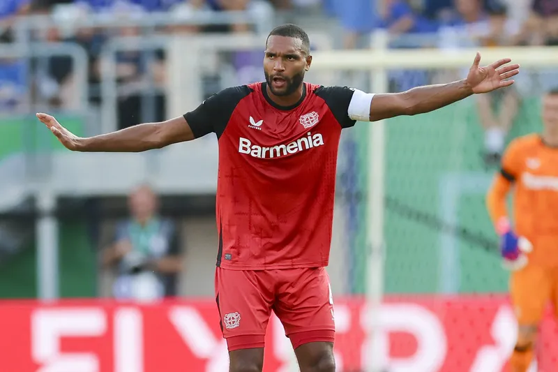 Barcelona e Bayern de Munique apresentam propostas por Jonathan Tah do Leverkusen