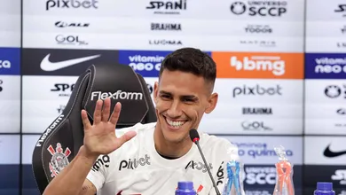 Corinthians: Mat&iacute;as Rojas chega no auge, &agrave; vontade e pronto para jogar