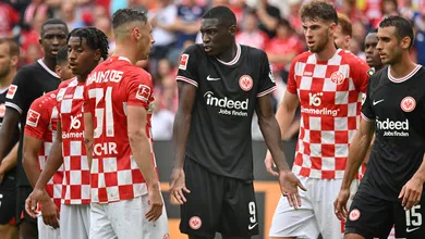 Kolo Muani est&aacute; fazendo tudo que pode para for&ccedil;ar o Frankfurt a vend&ecirc;-lo ao PSG