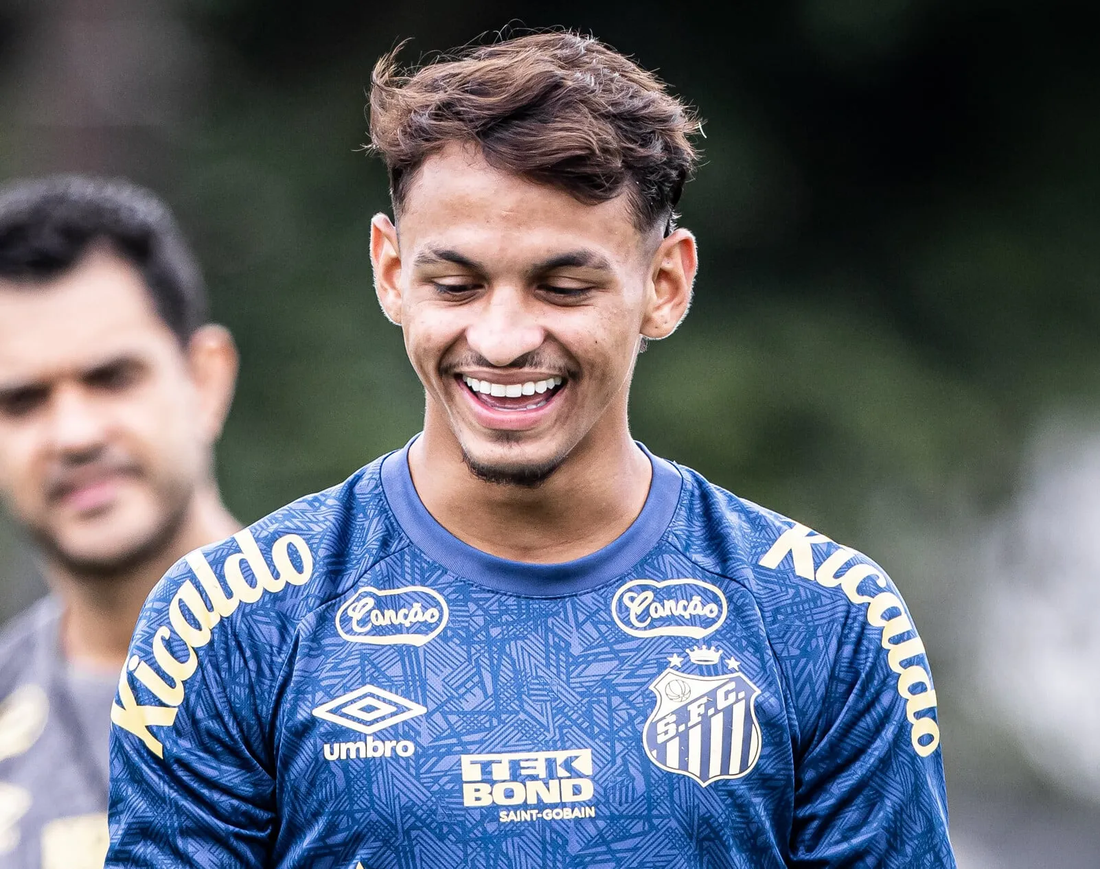 Santos inicia prepara&ccedil;&atilde;o para encarar um dos &uacute;nicos times invictos da S&eacute;rie B