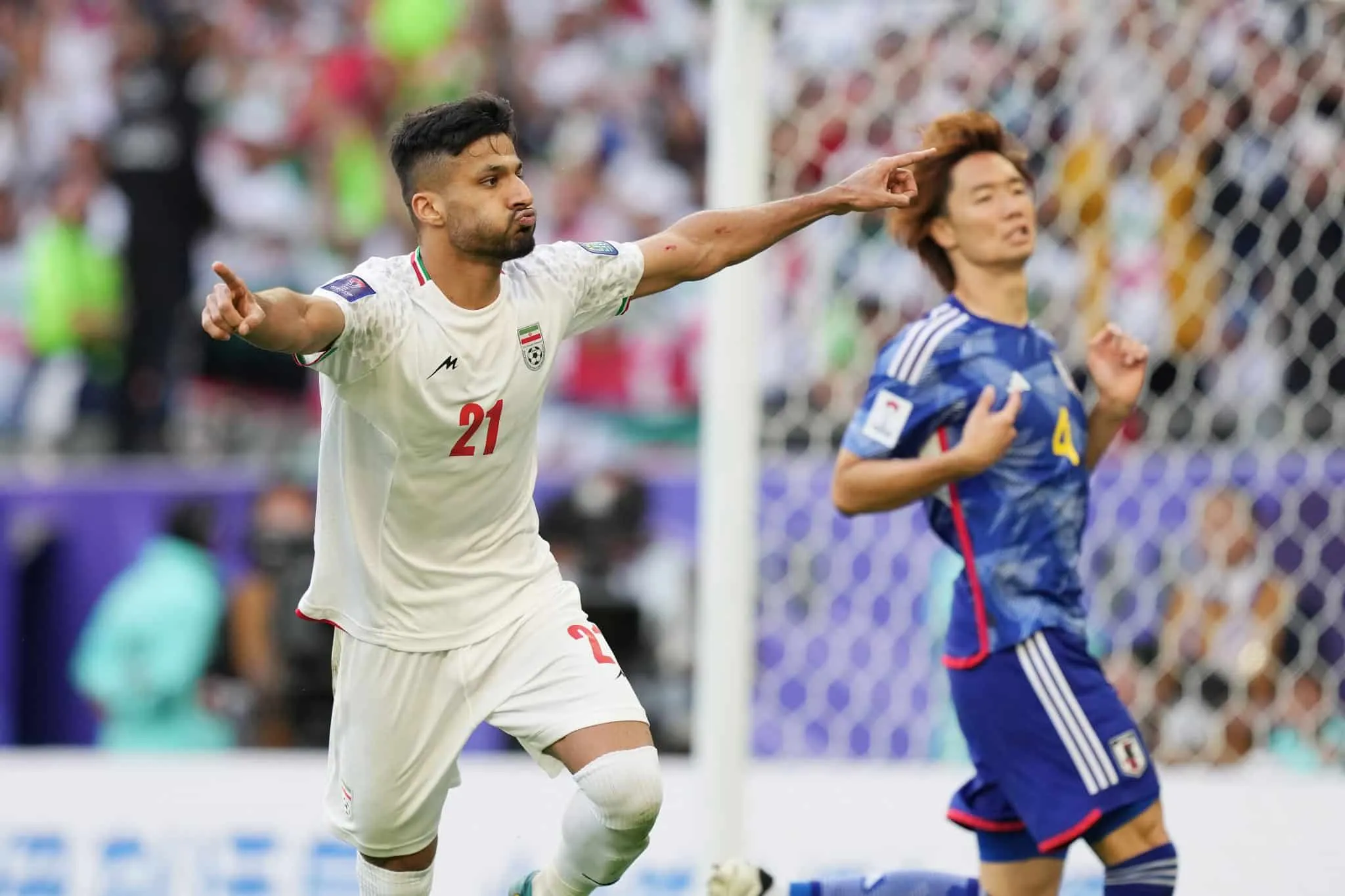 Ir&atilde; quebra tabu contra Jap&atilde;o, vira com gol de p&ecirc;nalti nos acr&eacute;scimos e vai &agrave; semi da Copa da &Aacute;sia