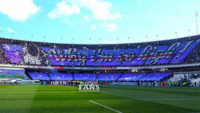 As torcidas do norte da &Aacute;frica n&atilde;o se cansam de impressionar: Olha o mosaico na Arg&eacute;lia