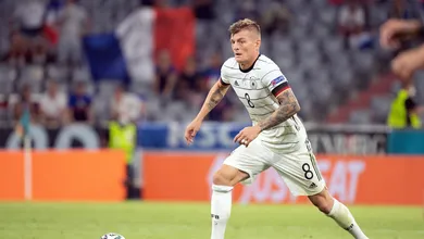&lsquo;Ele me pediu&rsquo;: o motivo que fez Kroos voltar atr&aacute;s de n&atilde;o jogar mais pela Alemanha