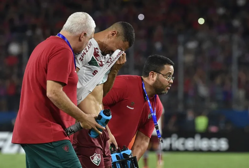 Andr&eacute; sofreu les&atilde;o no joelho direito e virou desfalque no Fluminense - Foto: Divulga&ccedil;&atilde;o/Conmebol