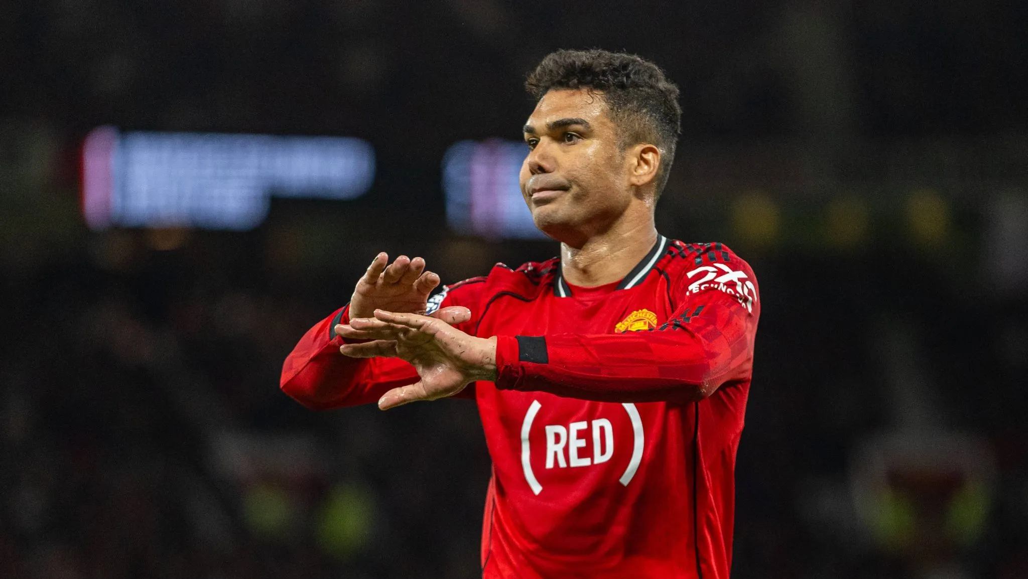 &lsquo;Foi prematura&rsquo;: Carragher se corrige ap&oacute;s declara&ccedil;&atilde;o forte sobre Casemiro no Manchester United