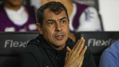 Contrato de Carille no Santos prev&ecirc; premia&ccedil;&atilde;o milion&aacute;ria por acesso &agrave; S&eacute;rie A