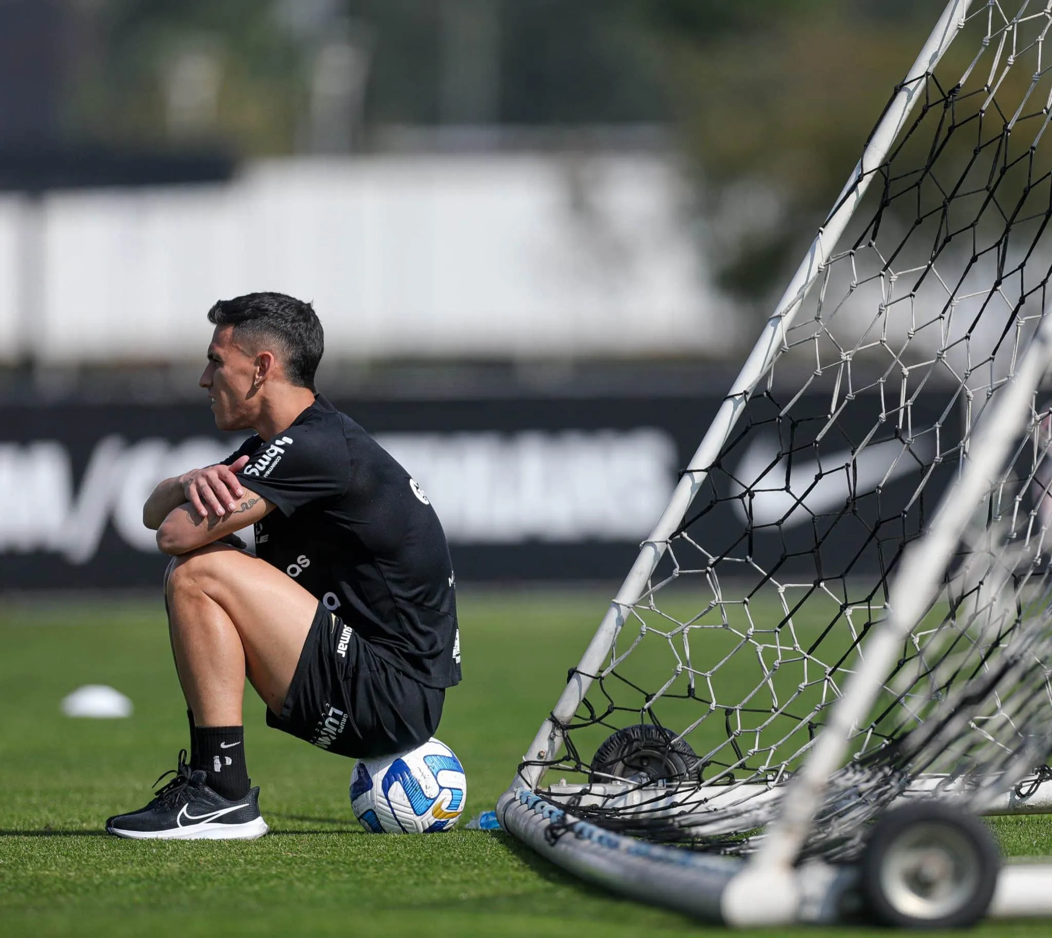 Com problemas de adapta&ccedil;&atilde;o em 2023, Rojas quer apagar cr&iacute;ticas da torcida e construir vida nova no Corinthians
