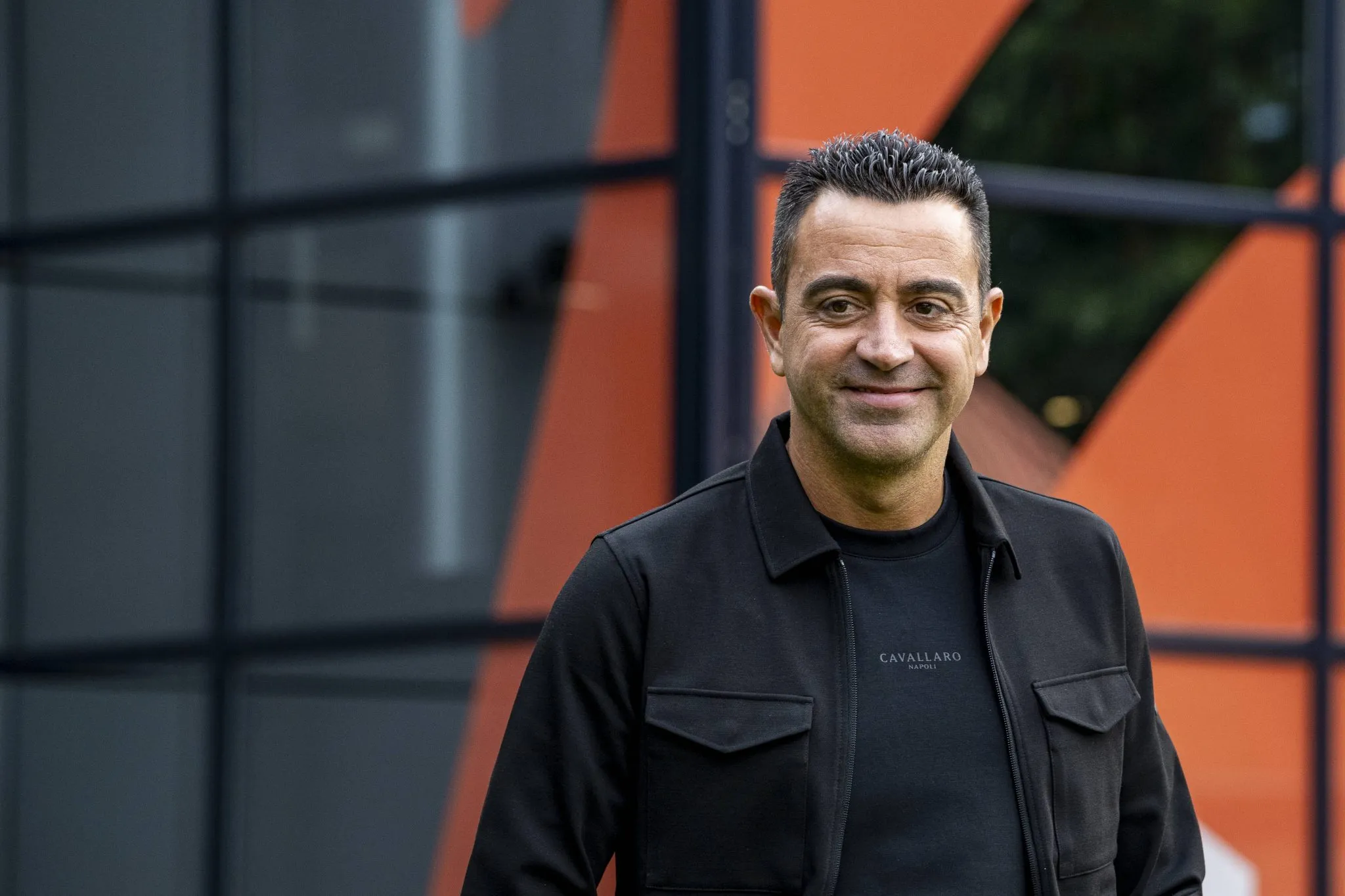 Xavi Hernández durante apresentação como técnico dos Países Baixos (Foto: IMAGO / DeFodi Images)